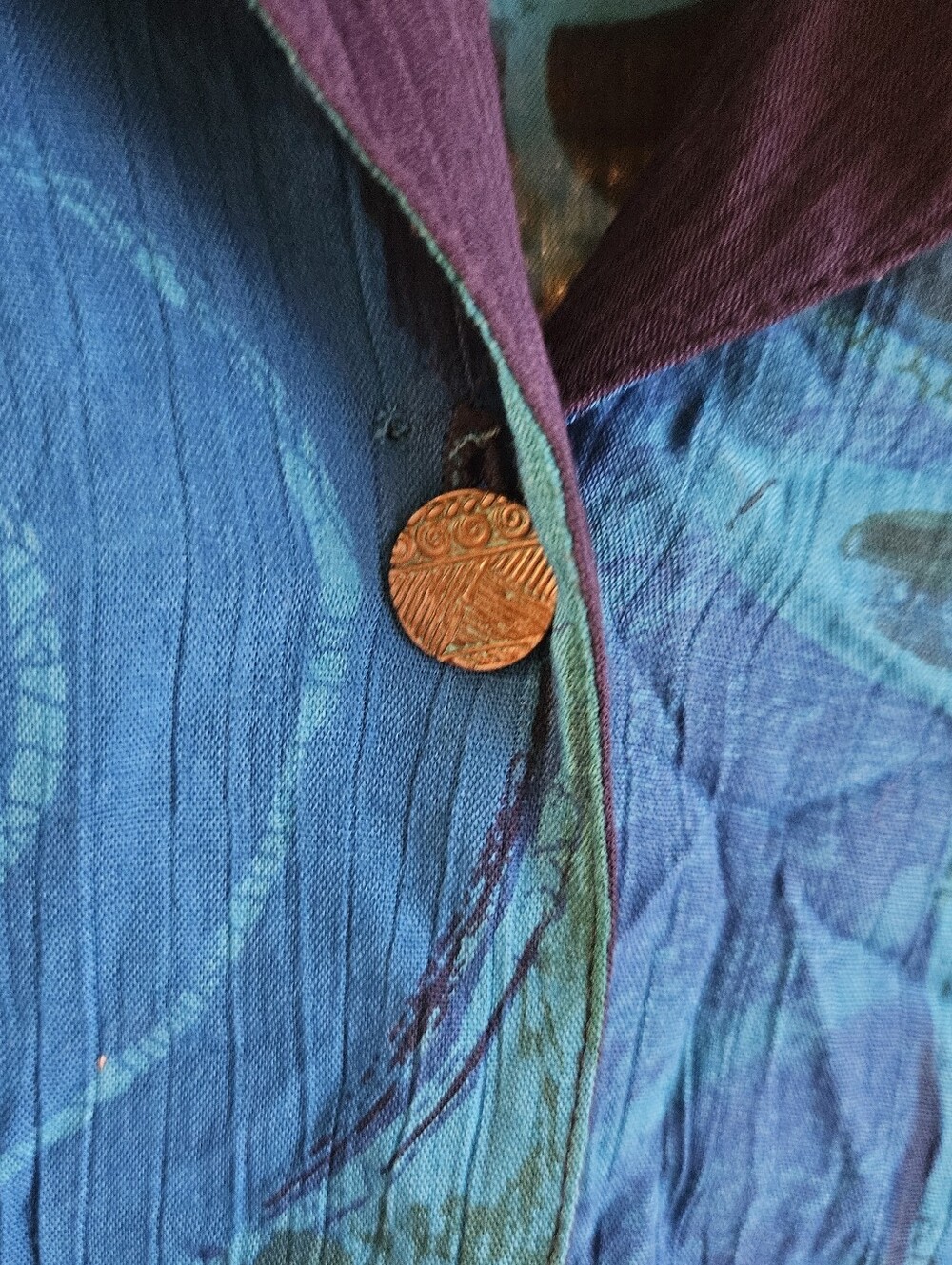 Abstract Pattern 3 Button Collard Shirt - Picture 2 of 4